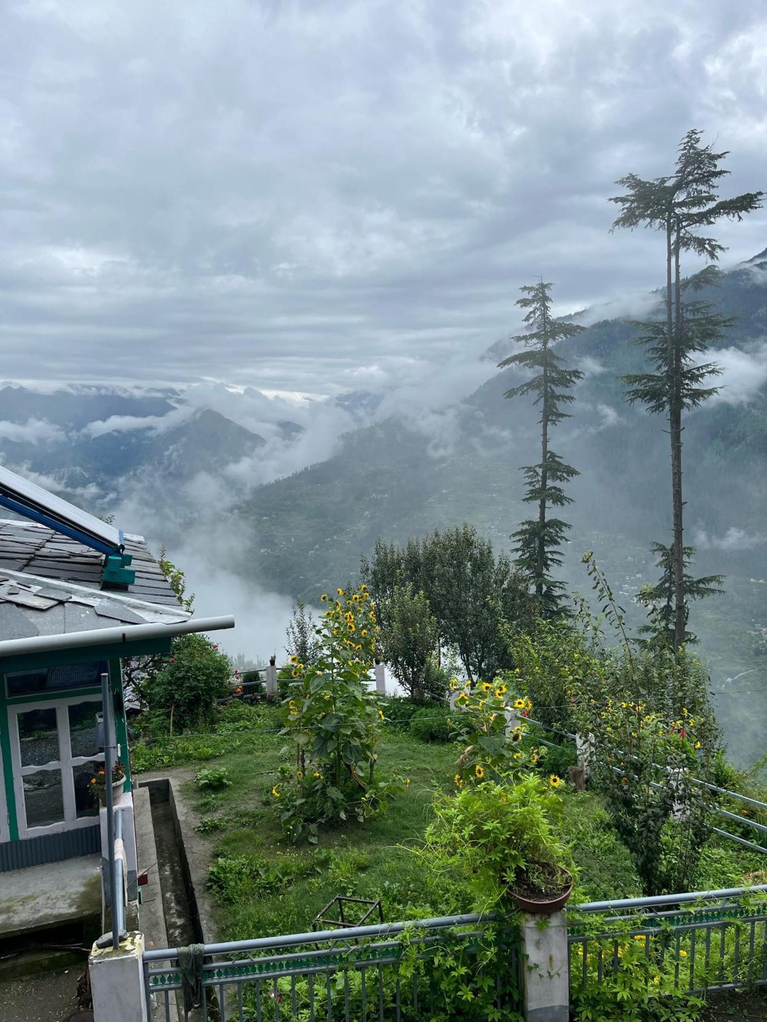 Mountain Eyrie Hotel Banjār Eksteriør billede
